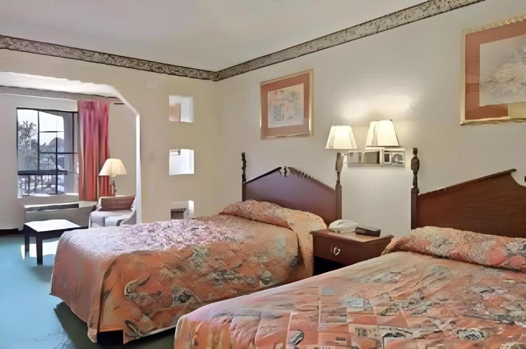 Days Inn & Suites By Wyndham Fort Valley Dış mekan fotoğraf