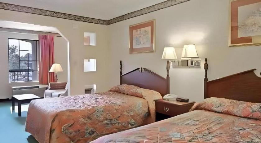 Days Inn & Suites By Wyndham Fort Valley Dış mekan fotoğraf