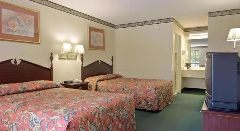 Days Inn & Suites By Wyndham Fort Valley Dış mekan fotoğraf