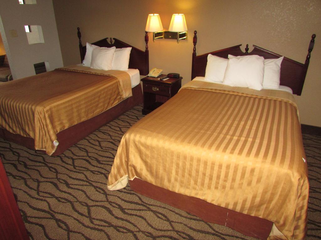 Days Inn & Suites By Wyndham Fort Valley Dış mekan fotoğraf